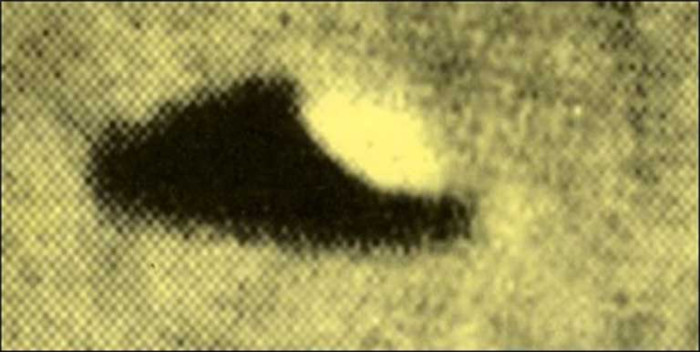 Photo of an Unidentified Flying Object taken on 5 June 1955 in the sky of Namur (Belgium). (Image courtesy Dr Roberto Volterri)