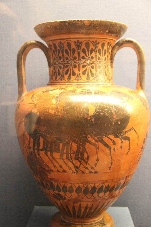 Bronze Age ceramic amphora from the Benaki Museum, Greece