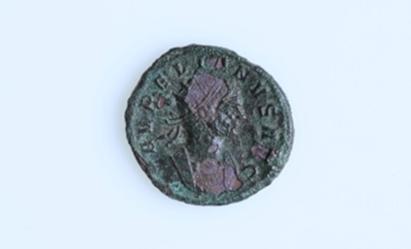 The Aurelian antoninianus recovered from the child’s grave.